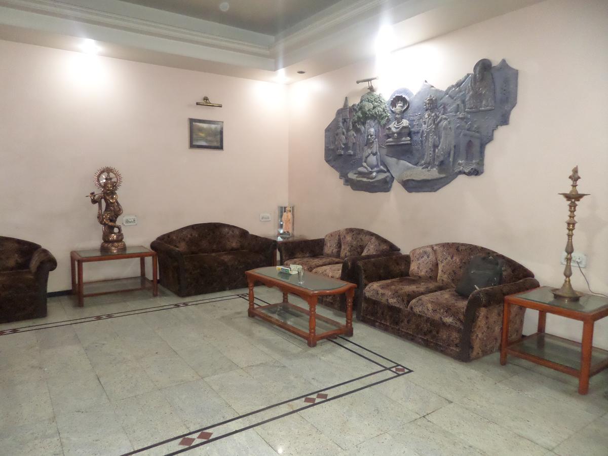 Hotel Ambessador Executive Solapur Exterior photo