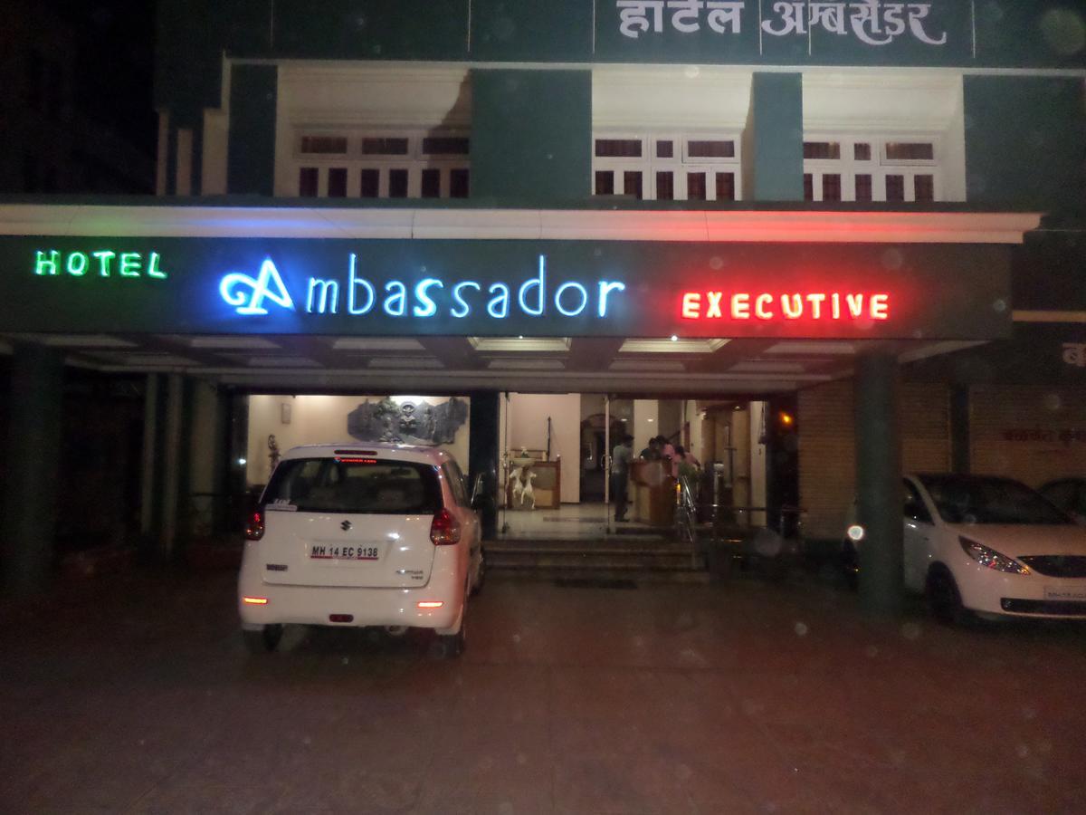 Hotel Ambessador Executive Solapur Exterior photo